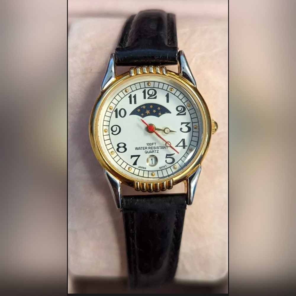 Working Vintage White Stag Moon Phase Women's Watch White Date Dial Black Band